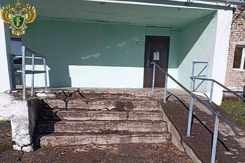 Суд обязал отремонтировать здание больницы в амурской Михайловке