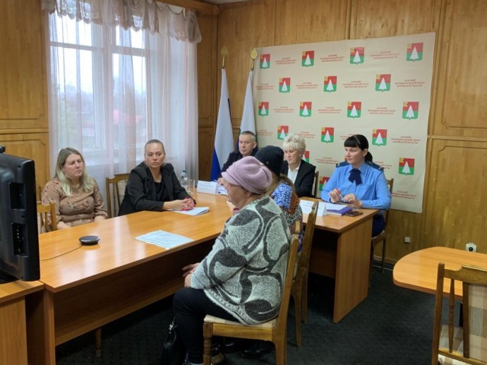 Жители Лузы пожаловались ГФИ на нарушение жилищных прав