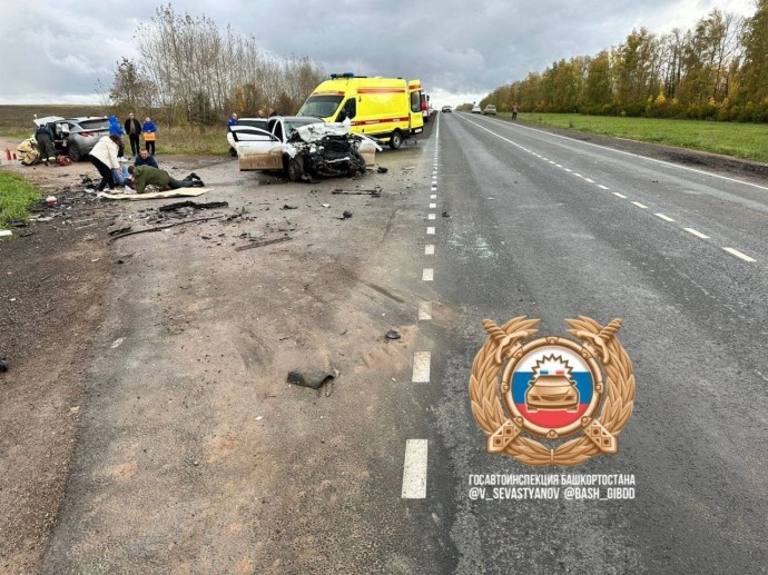 В Башкирии столкнулись Lada и Hyundai В Башкирии столкнулись Lada и Hyundai