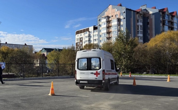 Водители скорой помощи Южно-Сахалинска соревнуются в мастерстве Водители скорой помощи Южно-Сахалинска соревнуются в мастерстве