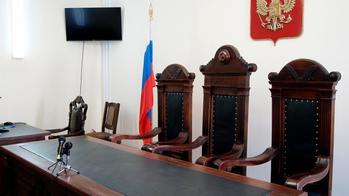 В Новомосковске мужчину приговорили к 10 годам колонии за убийство знакомого