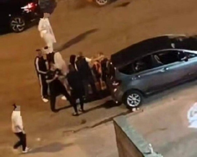 Новый инцидент у китайского ресторана во Владивостоке перерос в массовую драку Новый инцидент у китайского ресторана во Владивостоке перерос в массовую драку