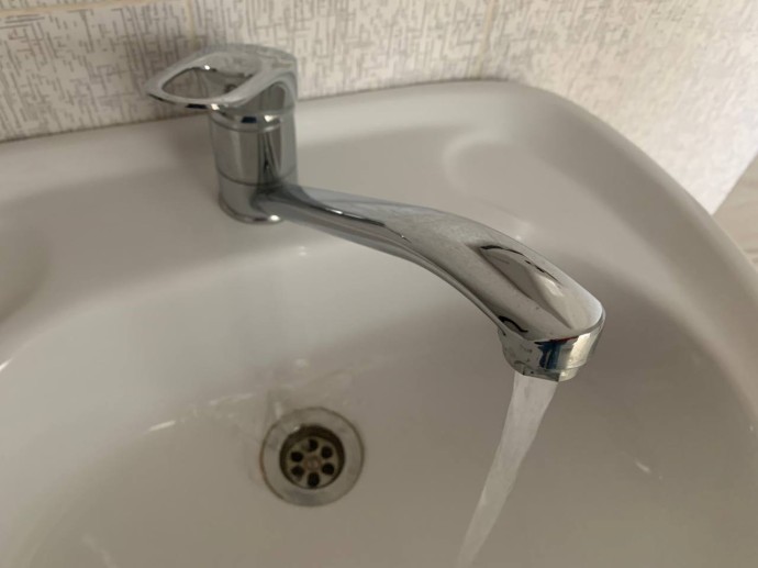 В Пензе отключили воду в сотнях жилых домов из-за внезапной аварии на сетях В Пензе отключили воду в сотнях жилых домов из-за внезапной аварии на сетях