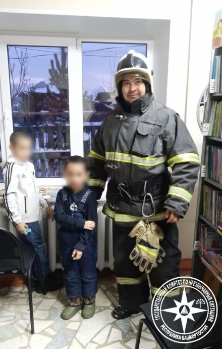 В Башкирии мальчик застрял рукой в батарее в сельской библиотеке