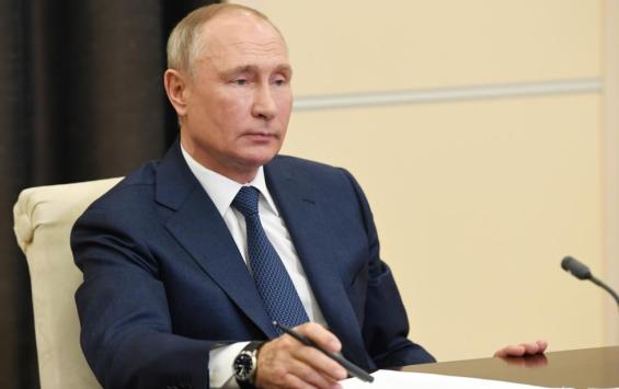 Путин предложил запустить «Детскую книжную карту» для дошкольников с 2026 года