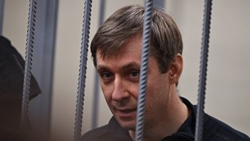 ФСИН не переводит Захарченко в другую колонию из-за угрозы его безопасности ФСИН не переводит Захарченко в другую колонию из-за угрозы его безопасности