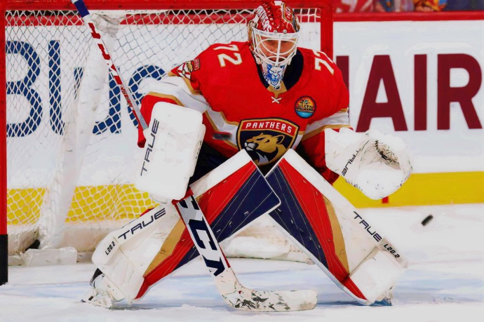 "Флорида" обыграла "Ванкувер" в матче НХЛ, Бобровский пропустил пять шайб