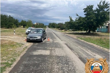 В Ростовской области девочка-подросток попала под колеса авто