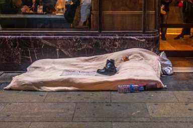 Германия — Невидимый миллион: жизнь рядом с чужой бедой