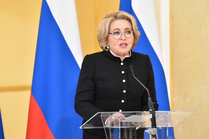 Матвиенко: запрещая символы Победы, Германия отступает от признания итогов ВОВ