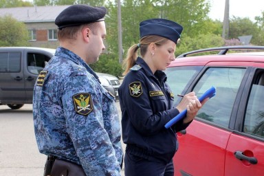 За долги по алиментам смолянин стал пешеходом