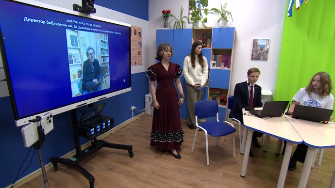 В Приморском и Кировском районах открылись IT-пространства для школьников