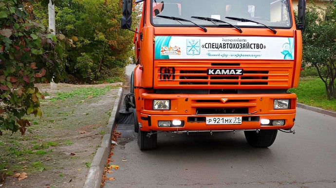 В Туле продолжаются уборка и благоустройство города В Туле продолжаются уборка и благоустройство города