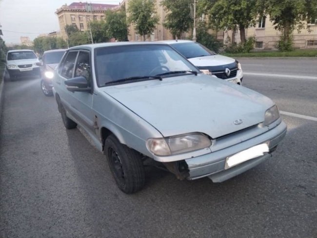 В Магнитогорске с парковки угнали автомобиль