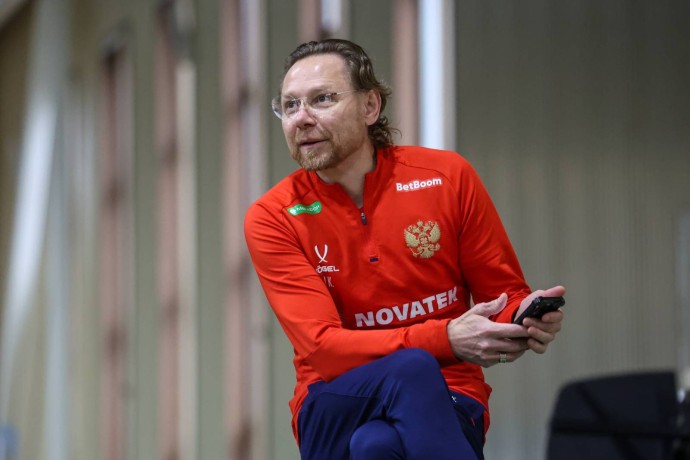 Карпин: Какую схему выберут тренеры Чили на наш матч, честно говоря, мы не знаем Карпин: Какую схему выберут тренеры Чили на наш матч, честно говоря, мы не знаем