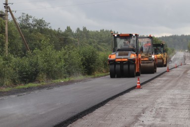 В Ярославской области ремонт 25-километровой дороги идет с опережением графика