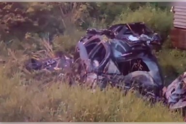 В Челябинске Subaru Impreza вылетала с дороги и опрокинулась