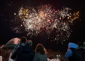 Салют в честь 80-летия Победы дали в Белогорске