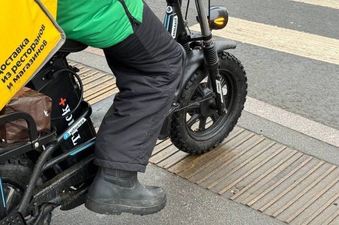 Петербуржцам придётся теперь дольше ждать доставку еды