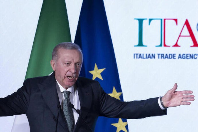 Лидер Турции высказался о "торговцах кровью" в украинском конфликте