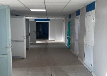 Терапевтический корпус больницы в Тамбовке почти полностью отремонтирован