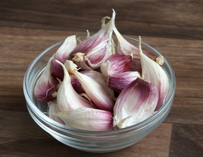 Москвичам в честь холодов предложили чесночное колье за 30 тысяч рублей