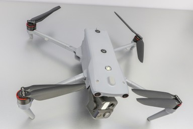 Свадебный оператор дрона преследовал преступников 2 км