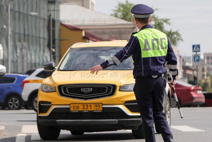 Число ДТП по вине таксистов в Подмосковье сократилось на 22% в январе – августе