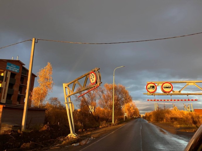 В Ярославском округе снова сломали ограничитель для большегрузов