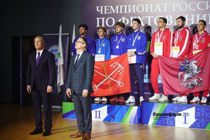 В Уфе проходит чемпионат России по фехтованию среди мужчин и женщин