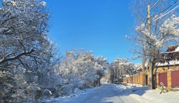 Снегопад оголил проблемы дорог в Дальнереченске