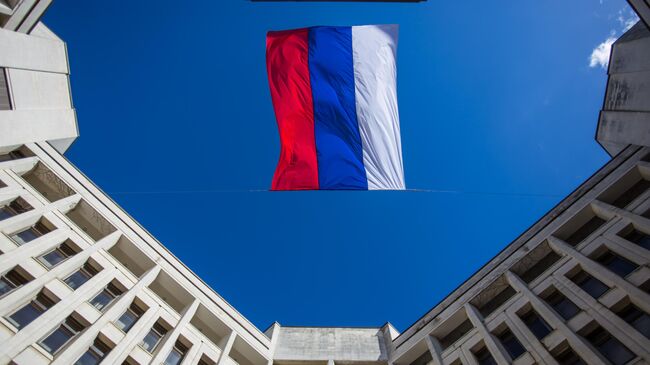 Россия адаптировалась к западным санкциям, заявил депутат от Крыма