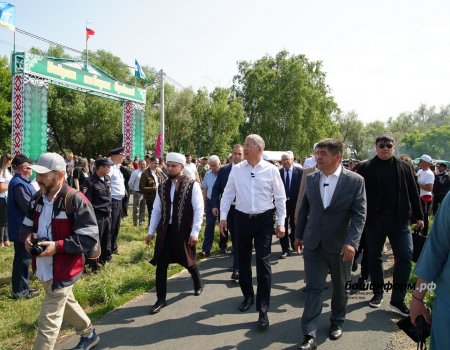 Радий Хабиров побывал на сабантуе в Акъяре