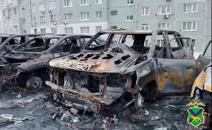 Во Владивостоке раскрыли заказной поджог автостоянки: кого задержали