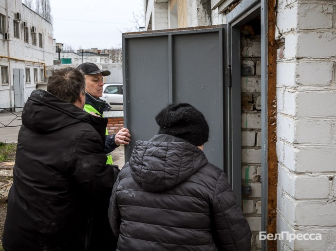В Белгороде проинспектировали временные укрытия в подвалах многоквартирных домов