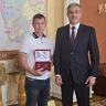 Василий Орлов вручил медаль «За заслуги перед Амурской областью» Андрею Сенотрусову