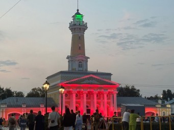 Диснеевская принцесса, фокусы, пенная вечеринка и световое шоу: как пройдет день города в Костроме