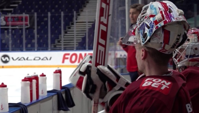 Вратарь «Локомотива» Исаев стал лучшим на неделе в КХЛ Вратарь «Локомотива» Исаев стал лучшим на неделе в КХЛ