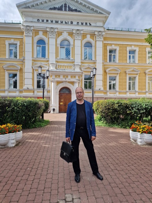 Ушел из жизни известный кировский автоюрист