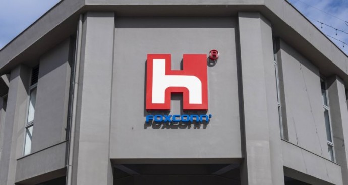 На фоне бума ИИ квартальная выручка Foxconn взлетела на 24,2%