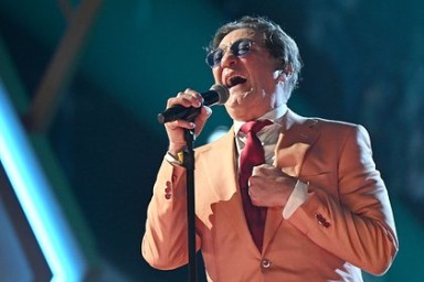 Лепс попал в больницу после скандального концерта, где он курил на сцене и матерился. Его выступления оказались под угрозой отмены