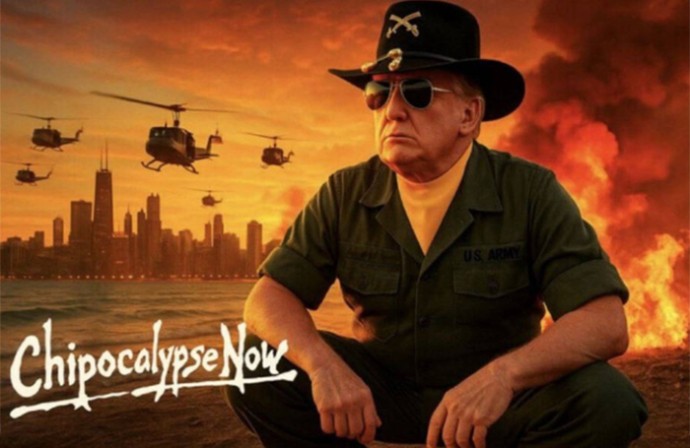 Трамп выложил в соцсети свое фото с намеком в адрес Чикаго Трамп выложил в соцсети свое фото с намеком в адрес Чикаго