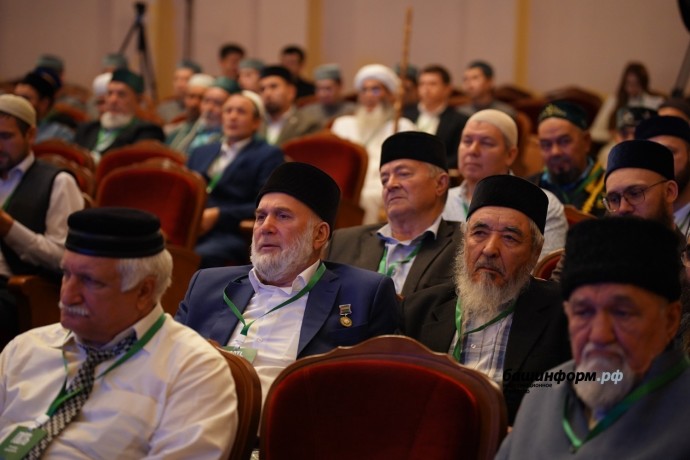 Глава Башкирии отметил особую роль духовных лидеров в укреплении согласия Глава Башкирии отметил особую роль духовных лидеров в укреплении согласия