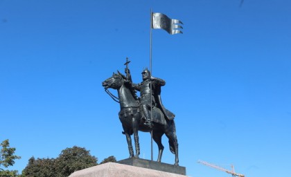Александр Беглов: Памятник Александру Невскому в Мариуполе – символ неразрывной духовной связи между Петербургом и Донбассом