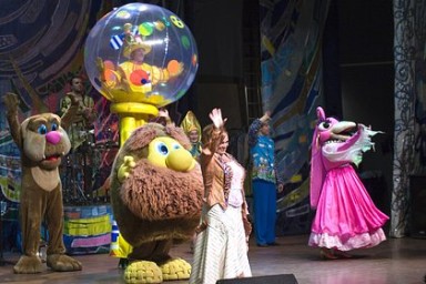 На театр Кадышевой подали в суд