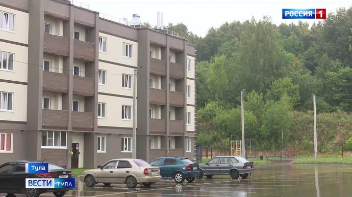 Детям-сиротам передано 289 квартир в новостройках в Барсуках и Плеханово