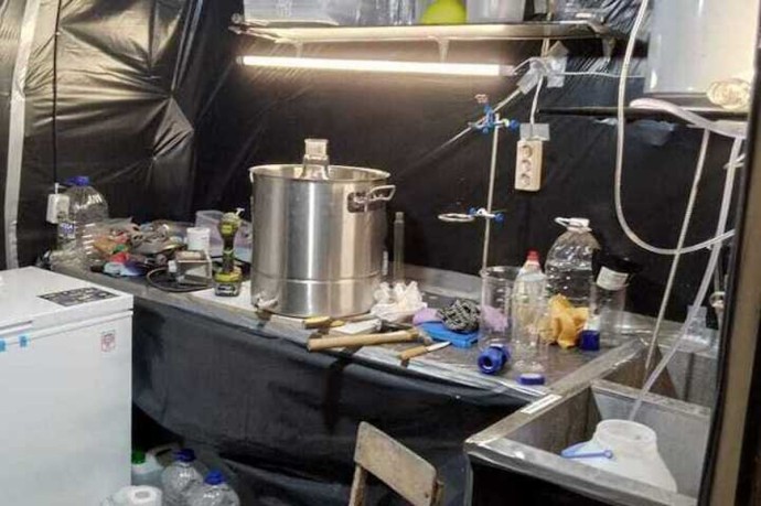 Житель Самарской области приговорен к 15 годам за изготовление и сбыт мефедрона Житель Самарской области приговорен к 15 годам за изготовление и сбыт мефедрона