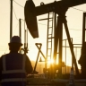 Цена нефти Brent опустилась ниже 61 доллара за баррель впервые с марта 2021 года