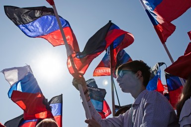 Матвиенко поздравила с Днём Республики жителей ДНР