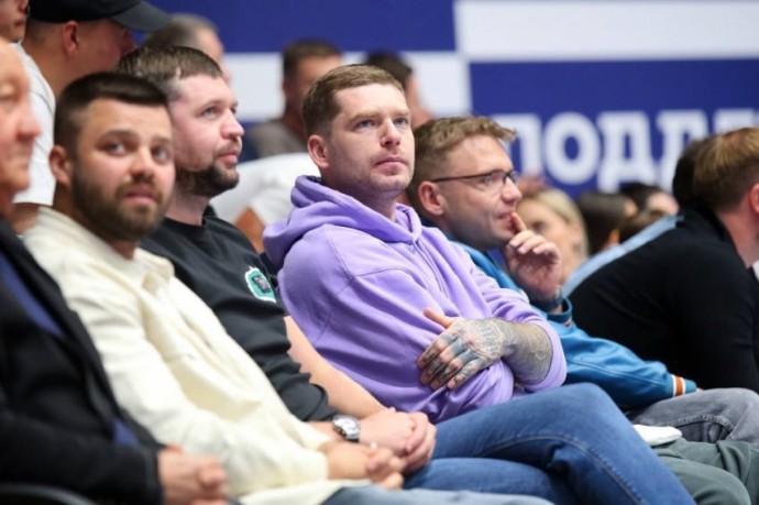 Разин рассказал, где будет играть в "Металлурге" Кузнецов Разин рассказал, где будет играть в "Металлурге" Кузнецов